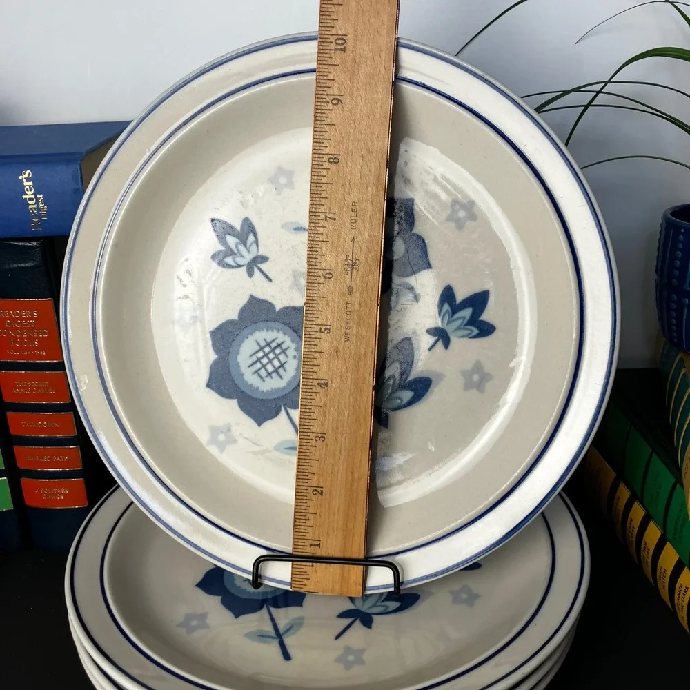 Daekor Designs Tudor Blue Stoneware Dinner Plates Set of 4 Vintage Floral Korea